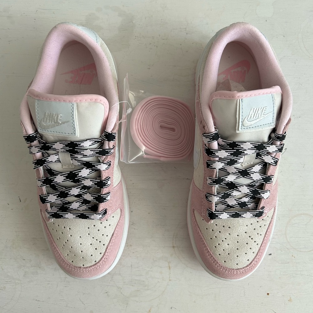 Women’s dunk low LX “pink foam”